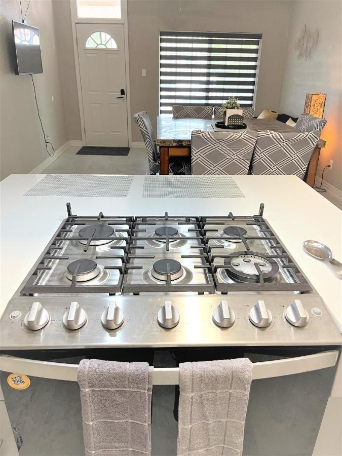 Close To All, Restful Duplex A In Downtown, Utep, Hospitals إل باسو المظهر الخارجي الصورة